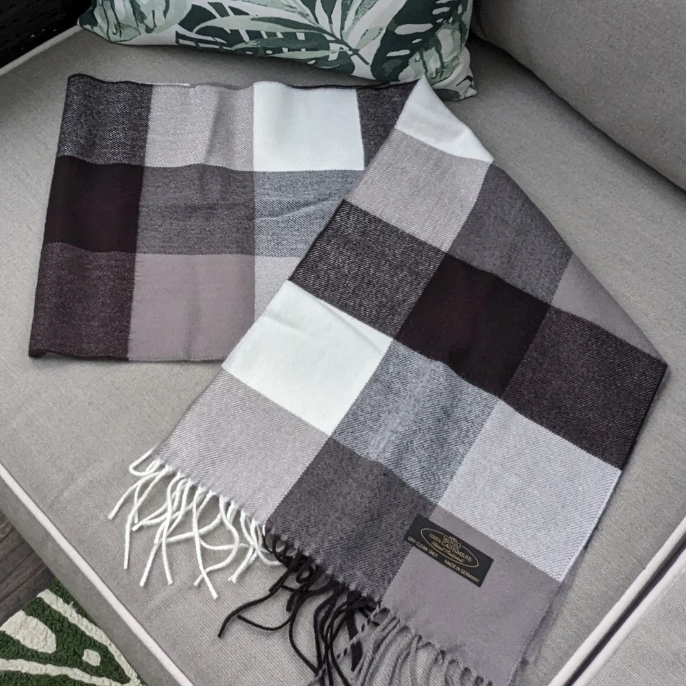 Black Gray Plaid Cashmere‎ Scarf